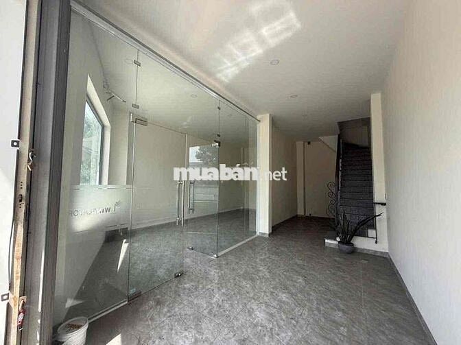 Cho thuê nhà mặt tiền Nguyễn Tất thành, Phước Long, Nha Trang