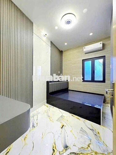 NHÀ ĐẸP GIÁ CHỐT RẺ NGAY TRUNG TÂM NK,SÁT TRƯỜNG ĐIỂM