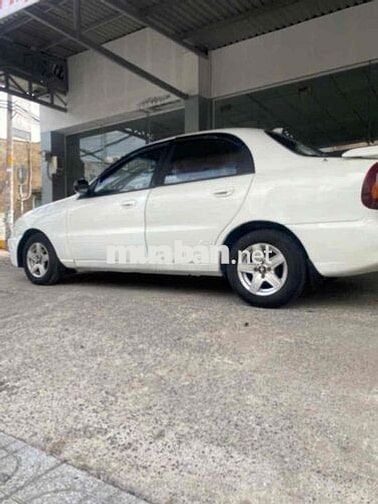 Daewoo Lanos Trắng 5 chỗ