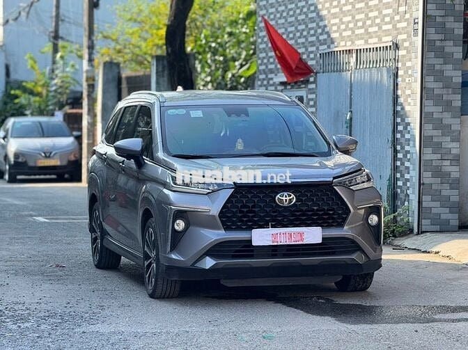 Toyota Veloz Top 2024 Xám 7 chỗ