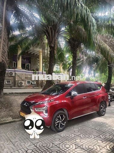Mitsubishi Xpander 7 chỗ màu Đỏ