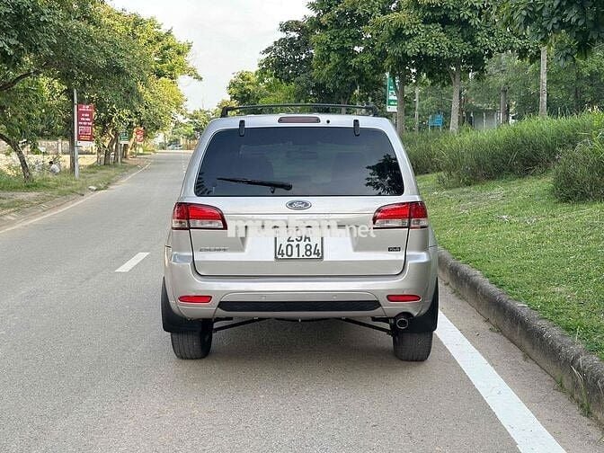 Ford Escape SUV số tự động gầm cao, full đồ chơi