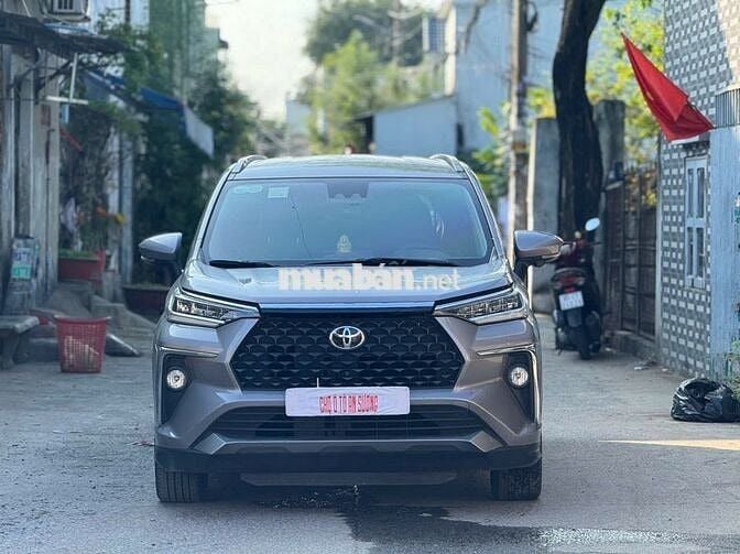 Toyota Veloz Top 2024 Xám 7 chỗ