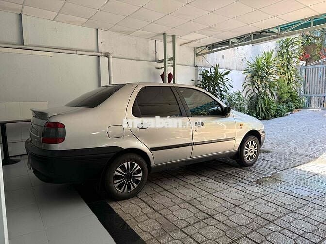 Fiat Siena ED 1.3 Bạc - Xe gia đình chăm kỹ