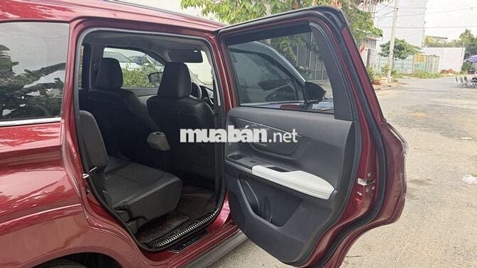 Toyota Veloz Cross 2023 Đỏ Tự động 7 chỗ