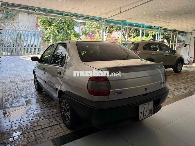 Fiat Siena ED 1.3 Bạc - Xe gia đình chăm kỹ