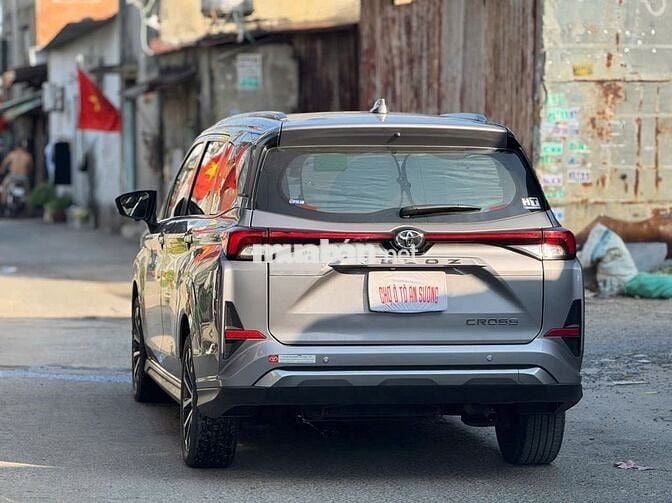 Toyota Veloz Top 2024 Xám 7 chỗ