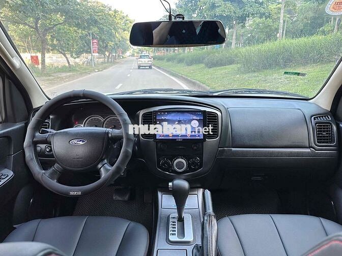 Ford Escape SUV số tự động gầm cao, full đồ chơi