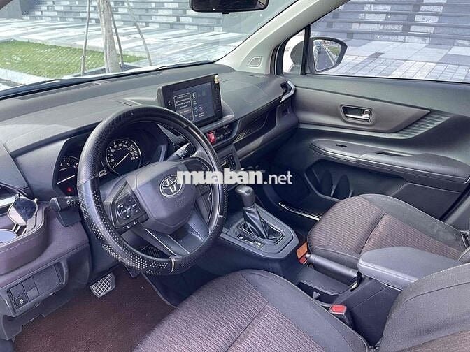 Toyota Avanza 2022 Số tự động 7 chỗ Trắng