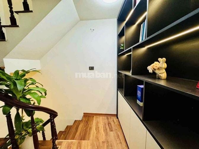 Cần bán nhà riêng phố Bạch Mai sổ đỏ đẹp 35m2 5 tâng đủ công năng