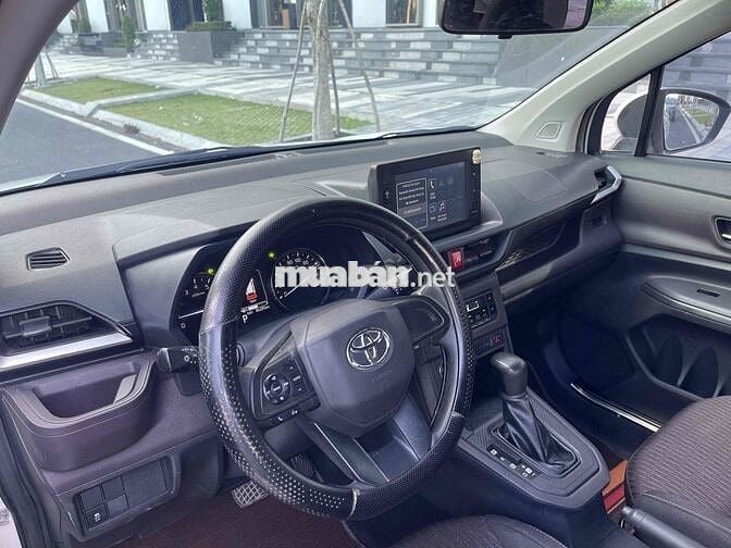 Toyota Avanza 2022 Số tự động 7 chỗ Trắng