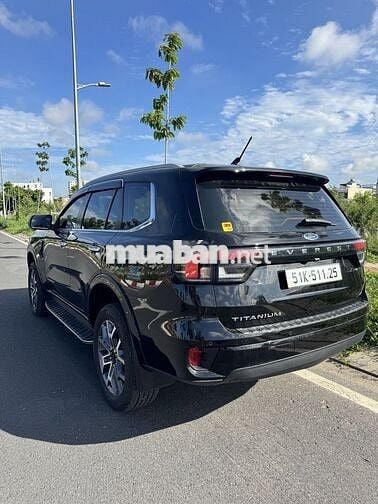 Ford Everest Titanium 4x2 2022 Diesel 50000 km