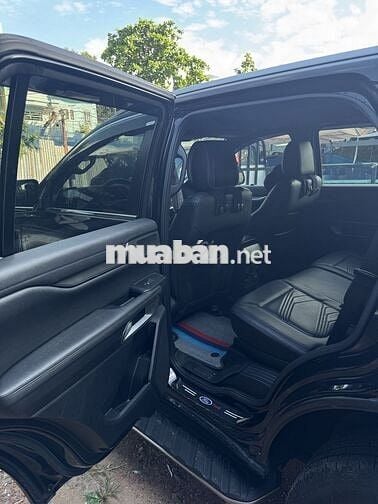 Ford Everest Titanium 4x2 2022 Diesel 50000 km