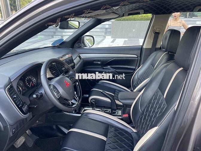 Mitsubishi Outlander 2019 7 chỗ Tự động Nâu