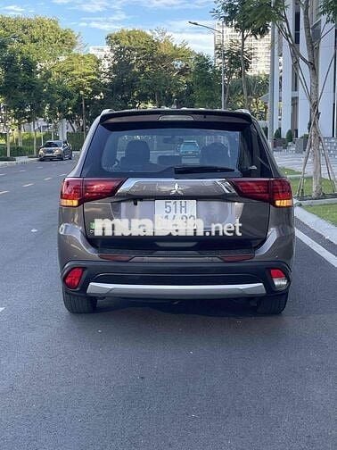 Mitsubishi Outlander 2019 7 chỗ Tự động Nâu
