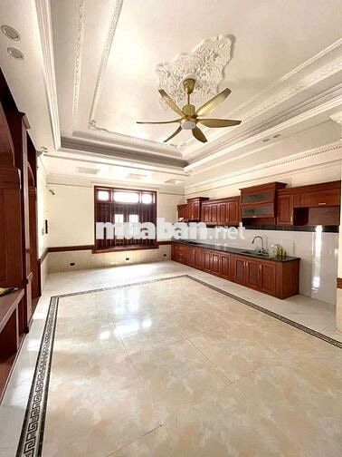 Cho thuê biệt thự và MBKD 200m2 gần ngã 6 An Phú