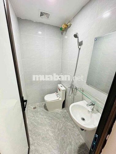 CCMN full đồ ở 187 Vương Thừa Vũ
