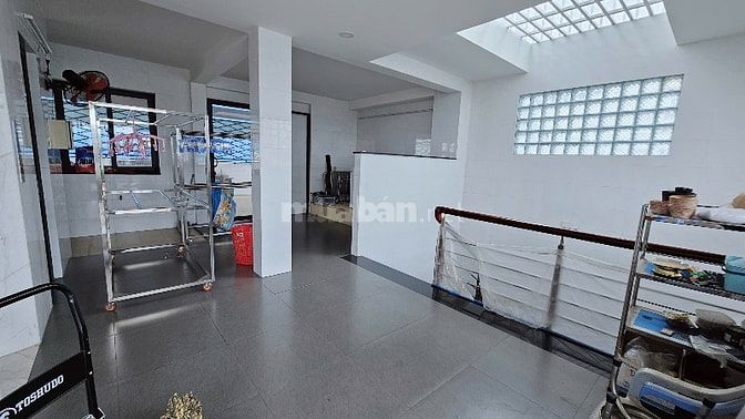 MTKD: 276 Trịnh Đình Trọng, Tân Phú. 8*23m (dtsd: 800m2) *39,9tỷ*