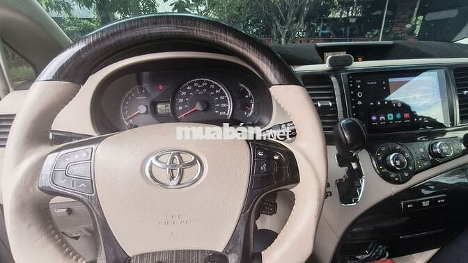 Toyota Sienna 2010 2.7 LE Vàng cát