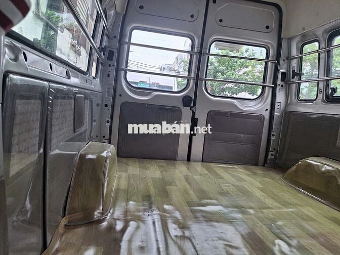 Ford Transit 2013 6 chỗ 190000 km Hồng phấn