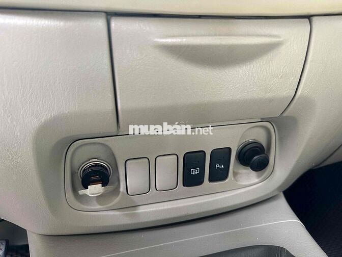 Toyota Innova G 2011 Bạc 150.000km