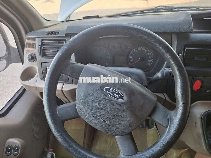 Ford Transit 2013 6 chỗ 190000 km Hồng phấn