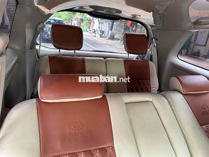 Toyota Innova G 2011 Bạc 150.000km