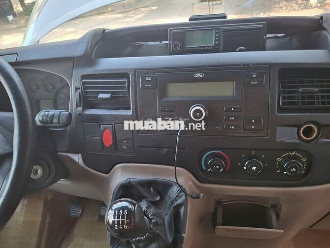 Ford Transit 2013 6 chỗ 190000 km Hồng phấn
