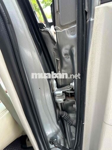 Toyota Innova G 2011 Bạc 150.000km