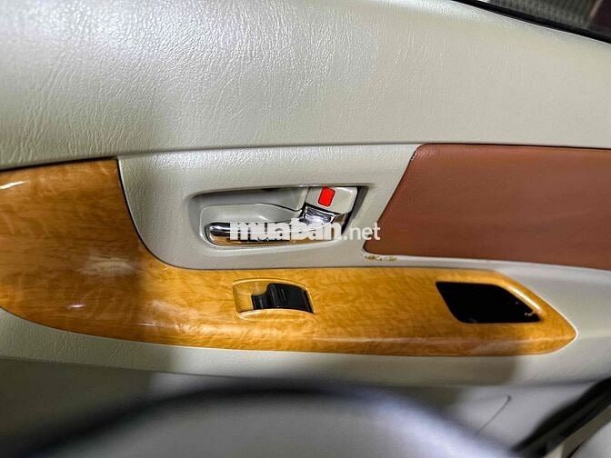 Toyota Innova G 2011 Bạc 150.000km