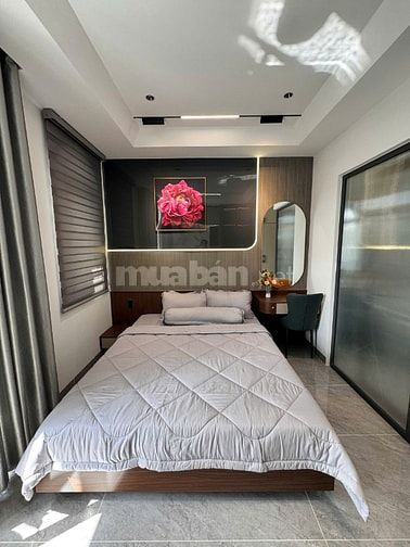 Bán nhà 4,2X16m, 4 tầng, Thang máy, Hẻm 6m Phan Huy Ích
