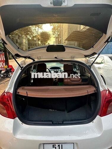 Toyota Yaris Trắng Số tự động 5 chỗ Da