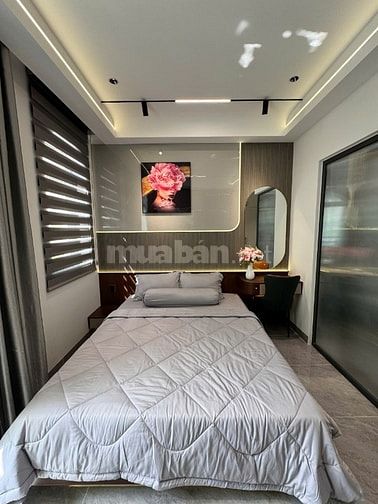 Bán nhà 4,2X16m, 4 tầng, Thang máy, Hẻm 6m Phan Huy Ích