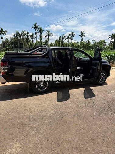 Mitsubishi Triton GLX 2023 15000 km Đen