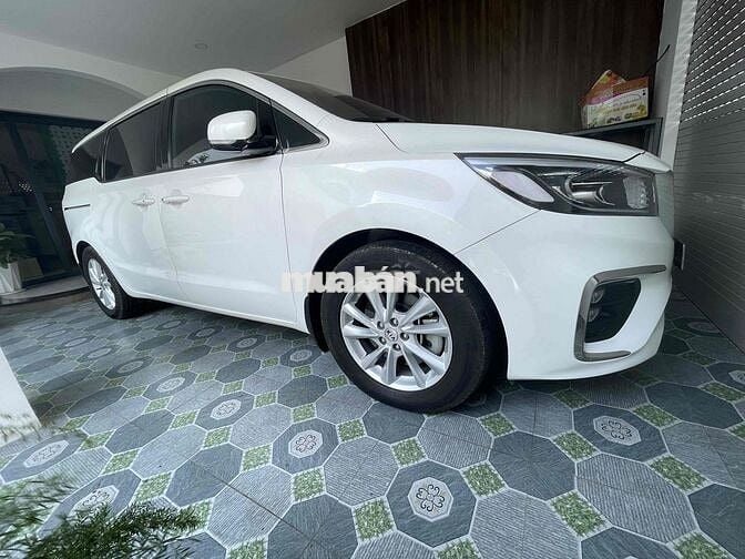 Kia Sedona Luxury 7 chỗ Dầu Số tự động Trắng