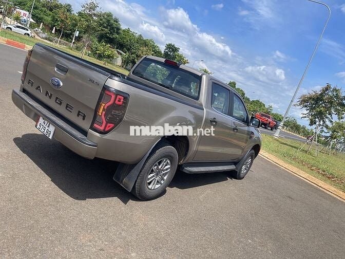 Chính chủ cần bán chiếc bán tải ford 2019 MT