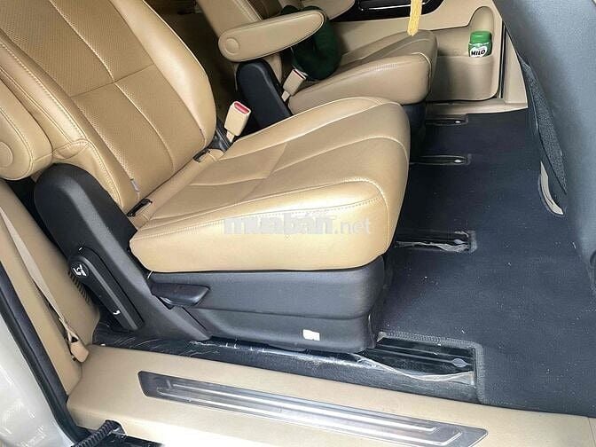 Kia Sedona Luxury 7 chỗ Dầu Số tự động Trắng