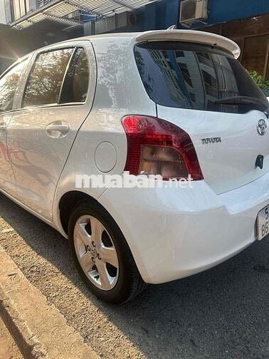 Toyota Yaris Trắng Số tự động 5 chỗ Da
