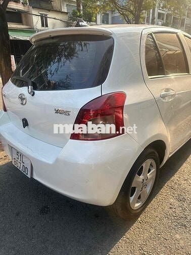 Toyota Yaris Trắng Số tự động 5 chỗ Da