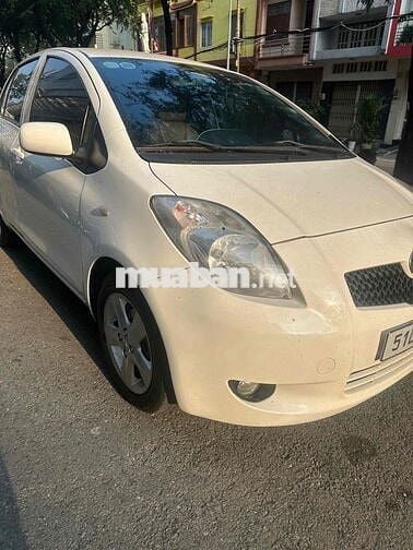 Toyota Yaris Trắng Số tự động 5 chỗ Da