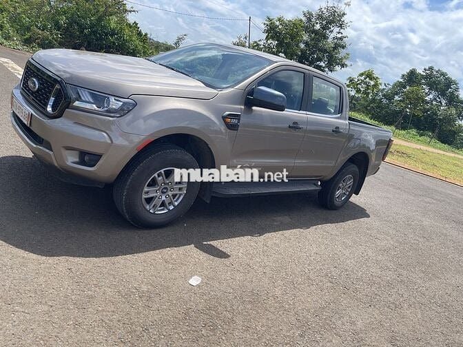 Chính chủ cần bán chiếc bán tải ford 2019 MT