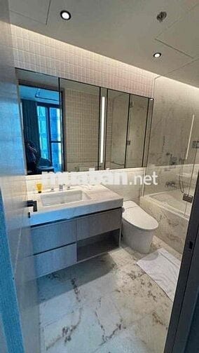 Mình chính chủ cần bán Grand Marina Saigon 83m2 2PN