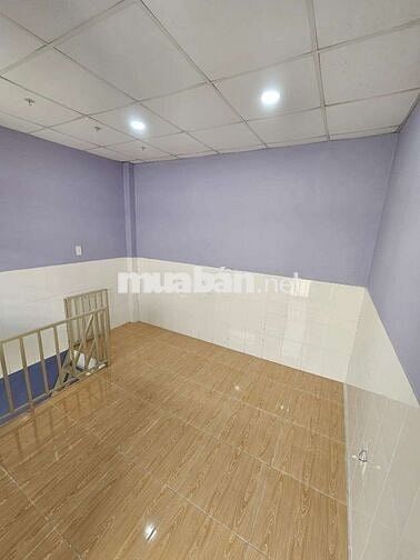 Nhà ở 2 tầng 25m2,có ban công,khóa vân tay,2.500k,ngay chợ Thạnh Xuân