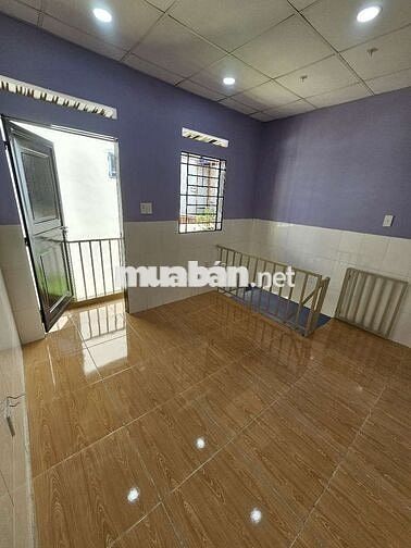 Nhà ở 2 tầng 25m2,có ban công,khóa vân tay,2.500k,ngay chợ Thạnh Xuân