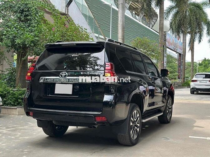 Toyota Land Cruiser Prado 2022 Đen full bảo dưỡng