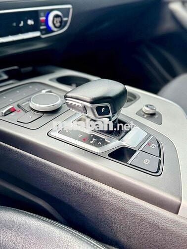Audi Q7 SUV 7 chỗ Trắng 78000 zin 2018 1 chủ