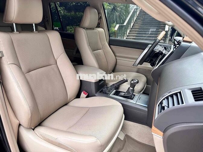 Toyota Land Cruiser Prado 2022 Đen full bảo dưỡng