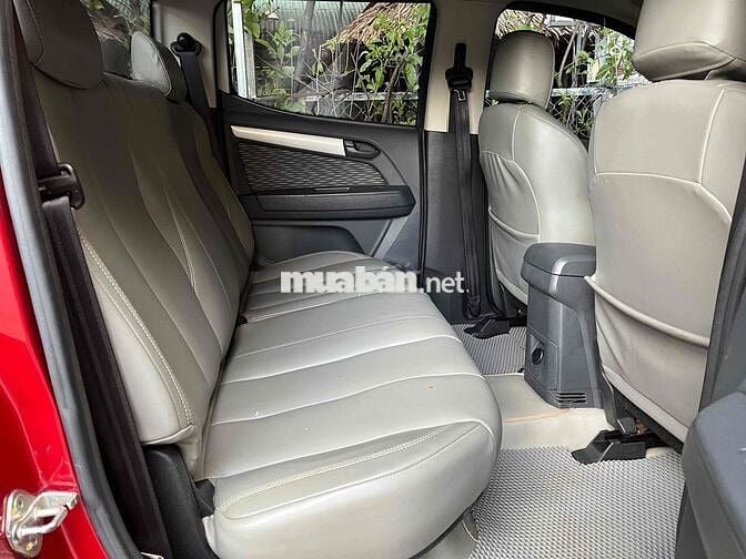 Chevrolet Colorado 2015 số sàn 2 cầu