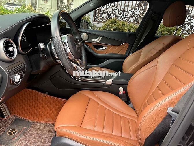 Mercedes-Benz GLC300 2022 Đen 33000 km