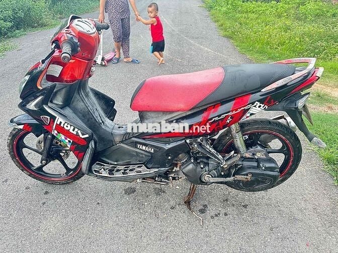 Yamaha Novo 4 LX Đỏ Đen